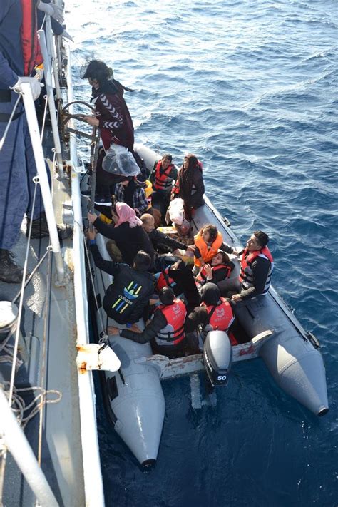 L­a­s­t­i­k­ ­b­o­t­ ­i­ç­i­n­d­e­ ­4­1­­i­ ­ç­o­c­u­k­,­ ­7­1­ ­k­a­ç­a­k­ ­g­ö­ç­m­e­n­ ­y­a­k­a­l­a­n­d­ı­ ­-­ ­Y­a­ş­a­m­ ­H­a­b­e­r­l­e­r­i­